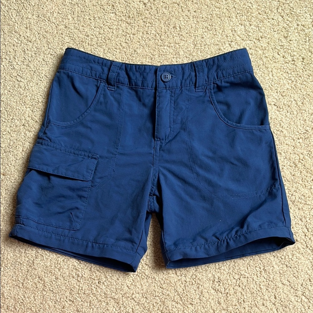 COLUMBIA OMNI-SHADE Sun Protection Quick Dry Navy Cargo Shorts 100% Nylon S 7/8